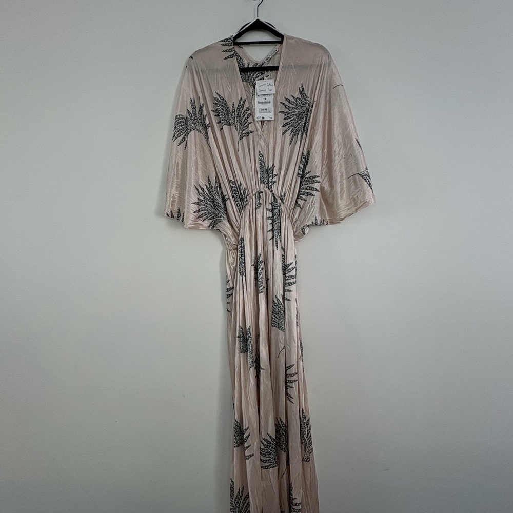 Zara Cream Kimono Dress with Green Leaf Design
